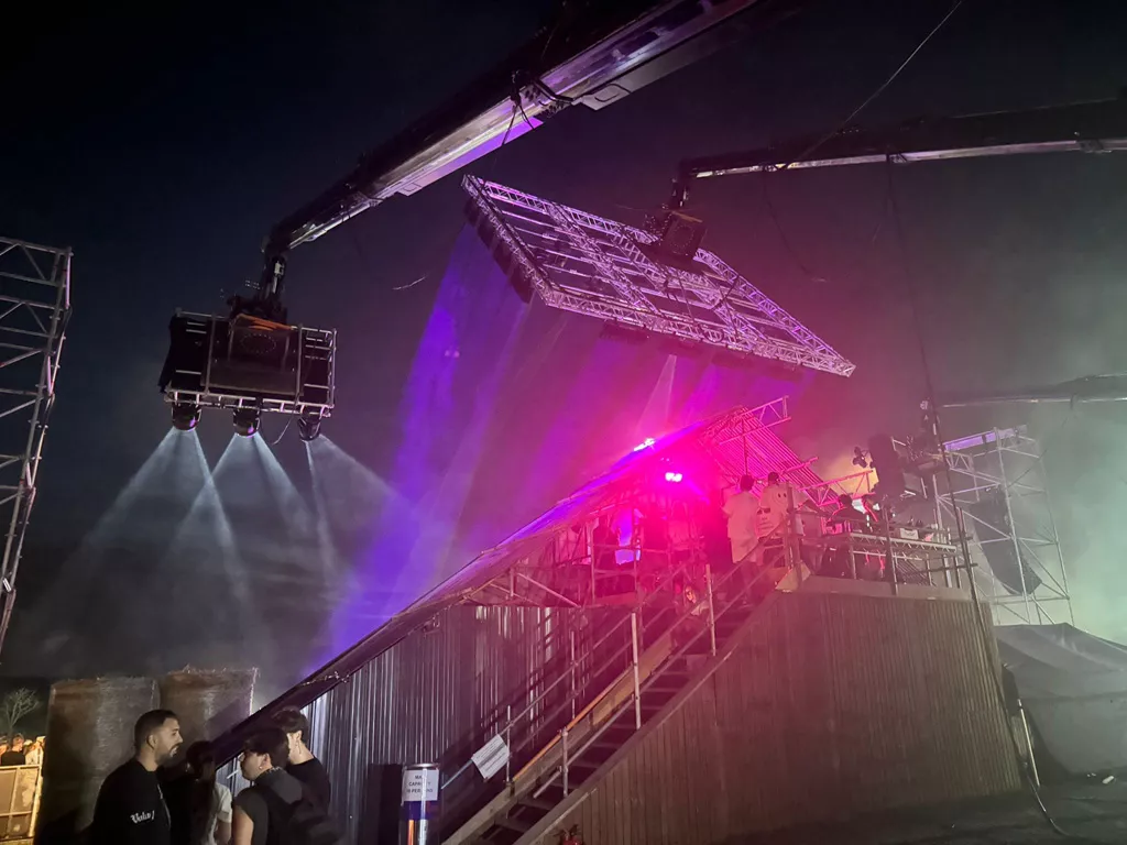 Media Lifting Solutions gallery of specialist lifting equipment